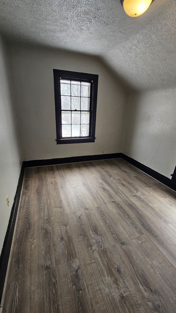 Photo - 118-118.5-1185 Wood St Unit 118.5 Wood St