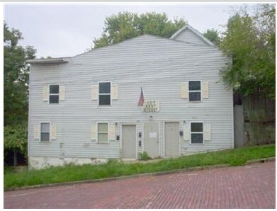 Photo - 107 Kent St Apartments