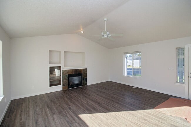 Photo - 1630 SE 4th St