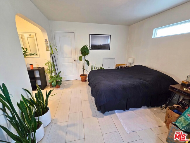 Building Photo - 1224 21st St Unit D Rental