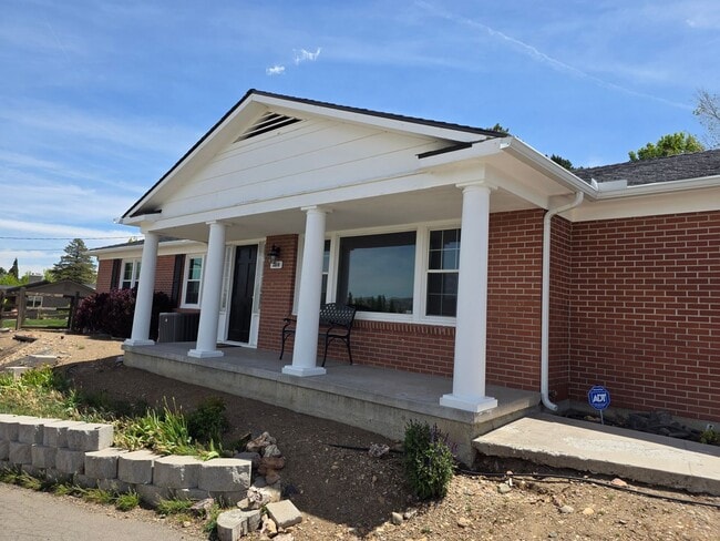 Executive Home with an Executive View - Executive Home with an Executive View