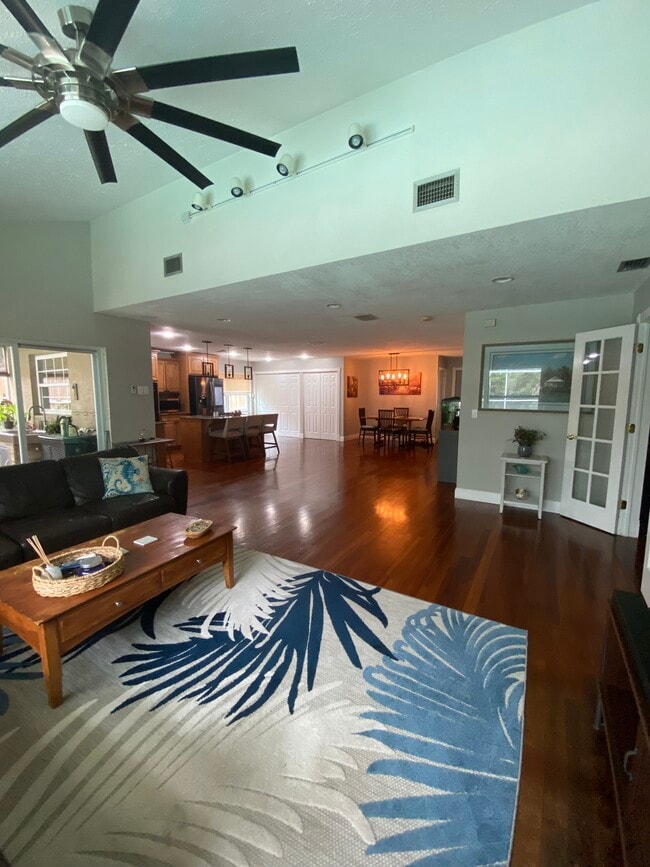 Photo - 3317 Foxridge Cir