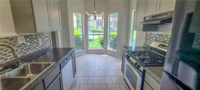 Photo - 2120 Fairways Ct