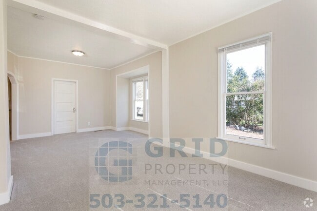 Building Photo - Two Bedroom Craftsman Home Available in th...