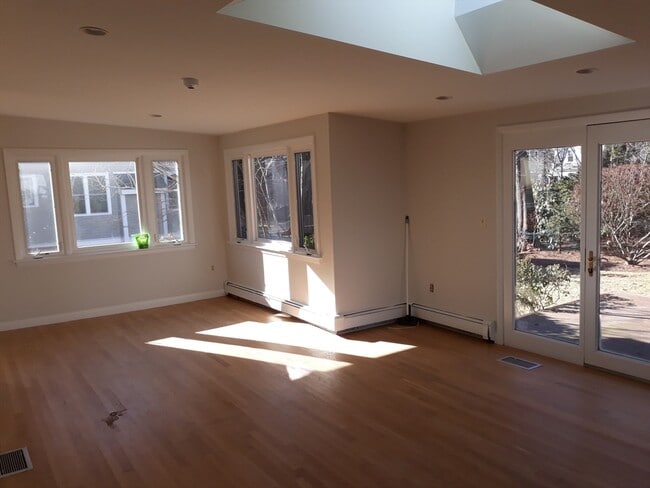 Photo - 133 Winslow Rd