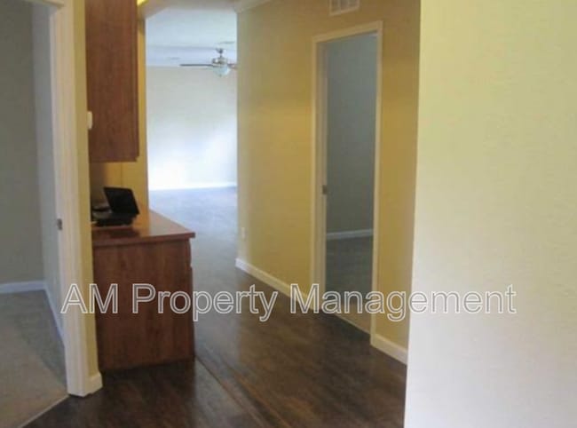 Photo - 758 Green Rd