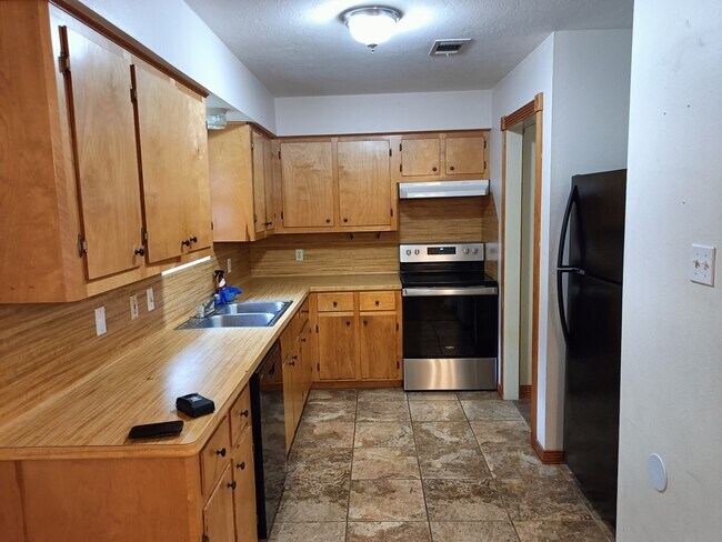 Photo - 125 Thomas St