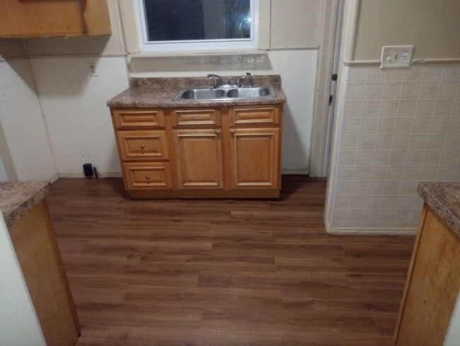 Photo - 1537 Remington St