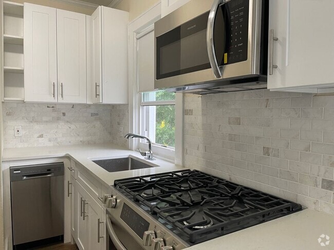 Building Photo - 47 N High St Rental