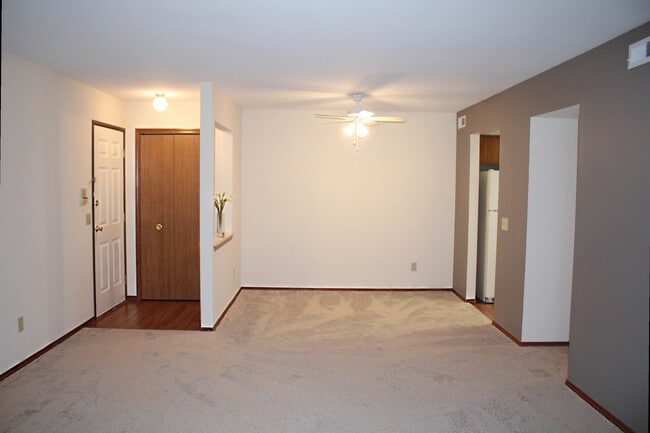 Living Room/Dining Room