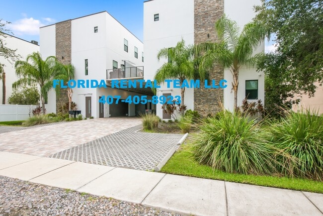 Building Photo - W McElroy Ave #3