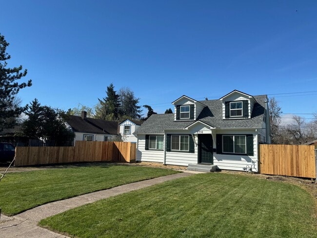 4 Bedroom House in SE Eugene - 4 Bedroom House in SE Eugene
