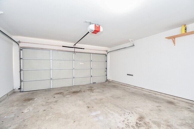 824 Robin St