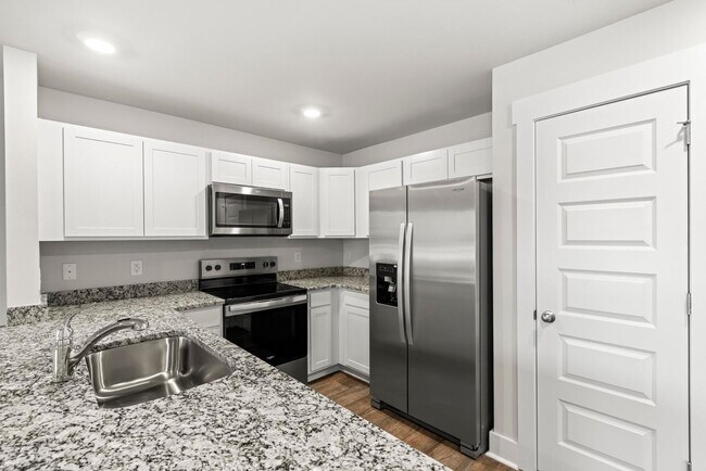 Photo - MOVE IN SPECIAL- ONE FREE MONTH RENT WITH A LEASE SIGNED BY FEB. 1!!