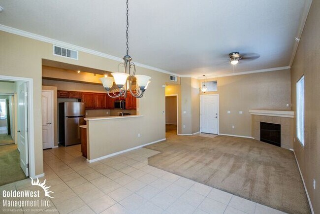 Bright & Inviting 2Bdm 2Ba Condo in Whitney