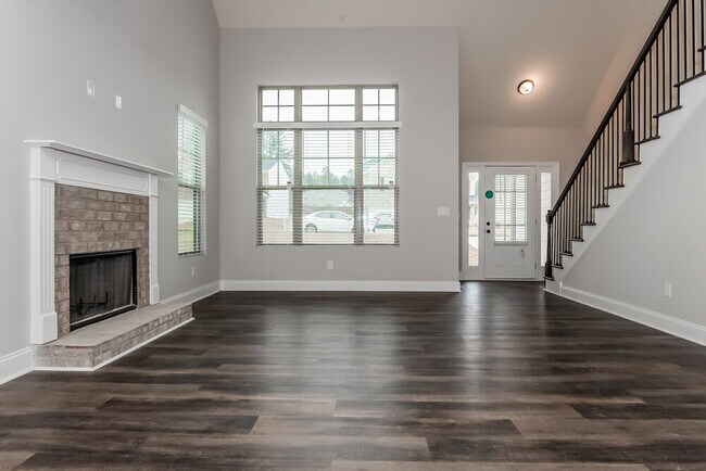 1153 Pebble Ridge Dr