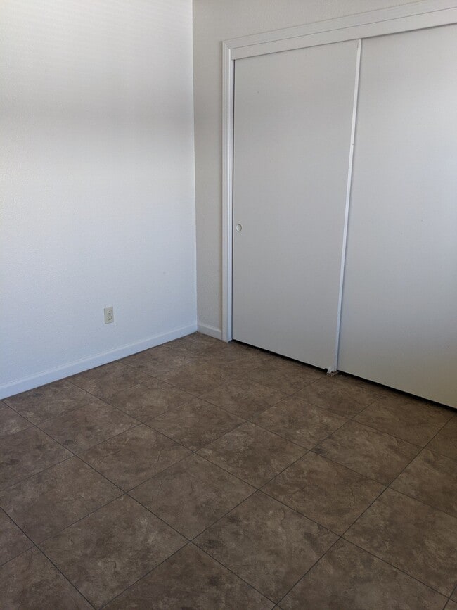 Photo - Four Bedroom Duplex in North Merced. Conve...