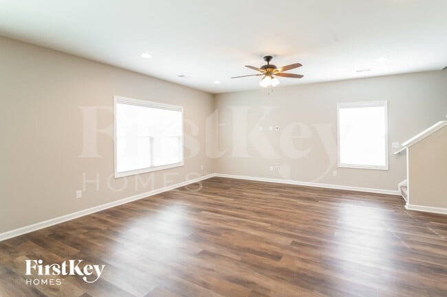 Photo - 226 Hyrne Dr