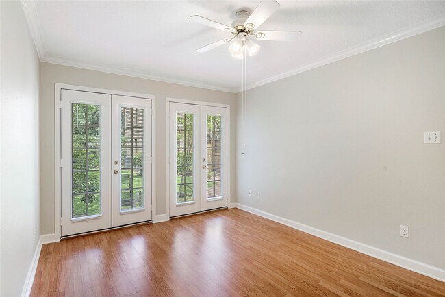 Photo - 4608 Woodhead St