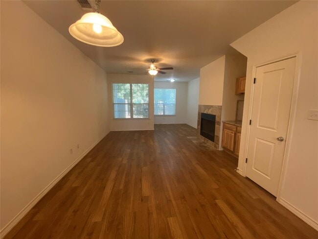 Photo - 400 West St