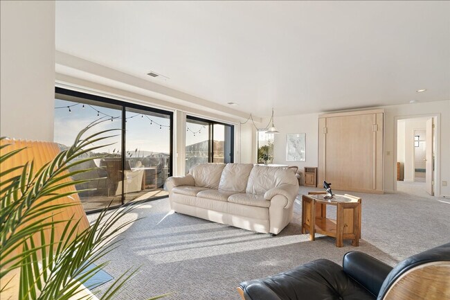 Photo - 150 Cypress Loop Unit SI ID1536487P