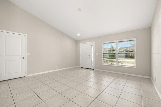 Photo - 284 Reese Ct