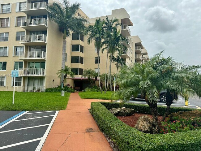 Photo - 13120 SW 92nd Ave Unit B-121