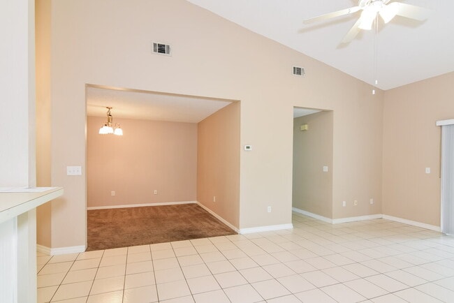 Photo - 2526 Wrencrest Cir