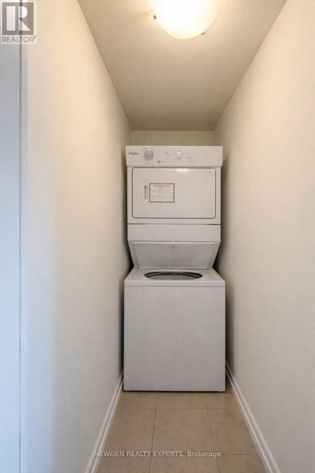 Photo - 349 Rathburn Rd W Unit 2110