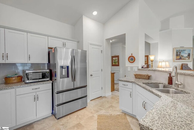 Photo - 3 Bedrooms 2 Bathrooms