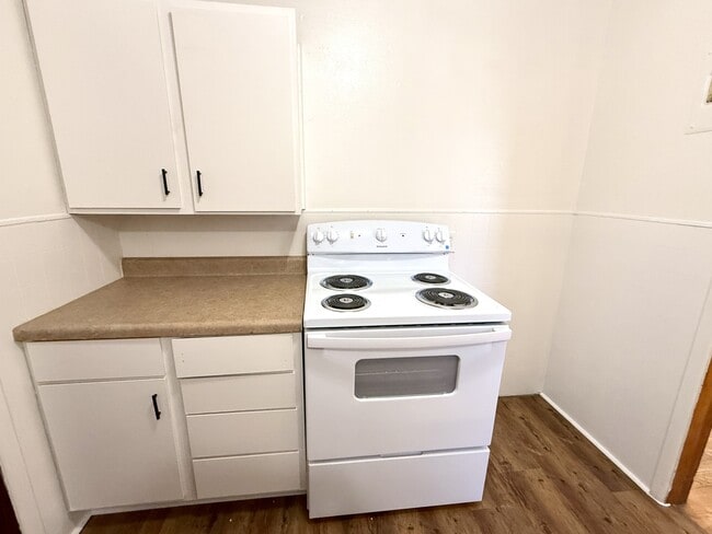 Photo - 43 1/2 15th Ave NW