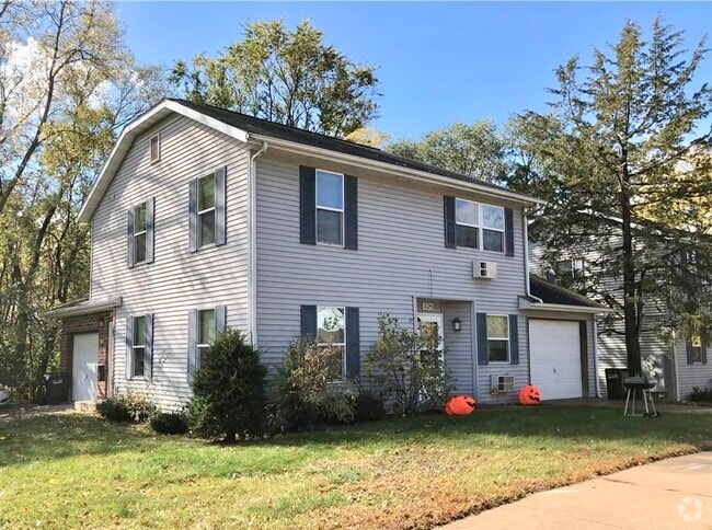 Building Photo - 1025 E Madison St Rental