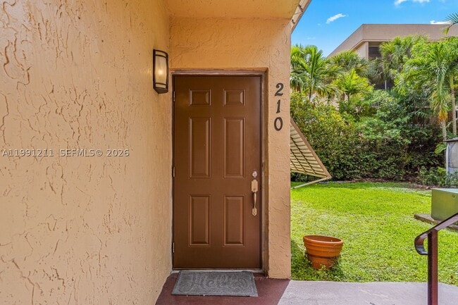 6854 NW 173rd Dr Unidad 210