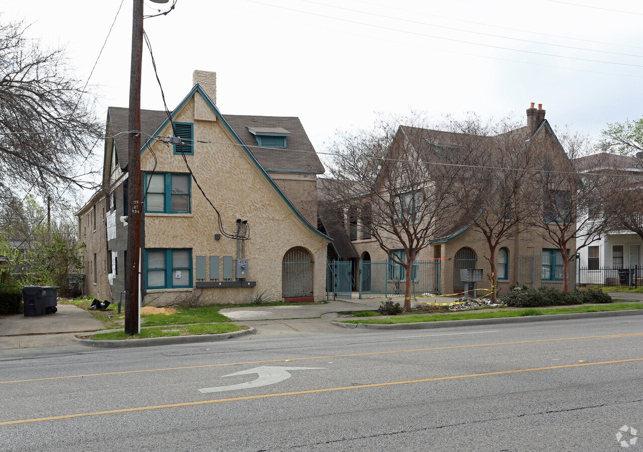 Photo - Las Brisas Manor