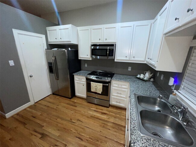 Photo - 7650 Springhill St Unit 401