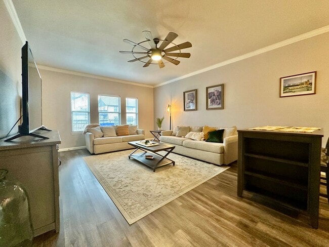 Photo - Spacious, Fully-Furnished 2/2 Condo Minutes from Campus - SPRING SEMESTER LEASE AVAILABLE!