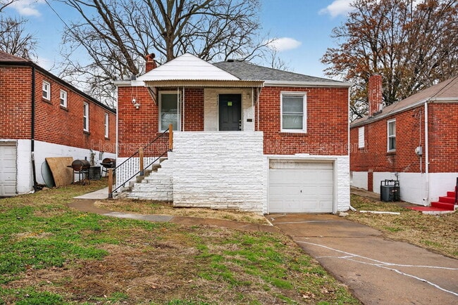 Building Photo - 7137 Garesche Ave