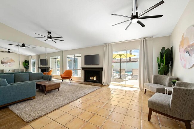 Photo - 864 S Mountain View Dr