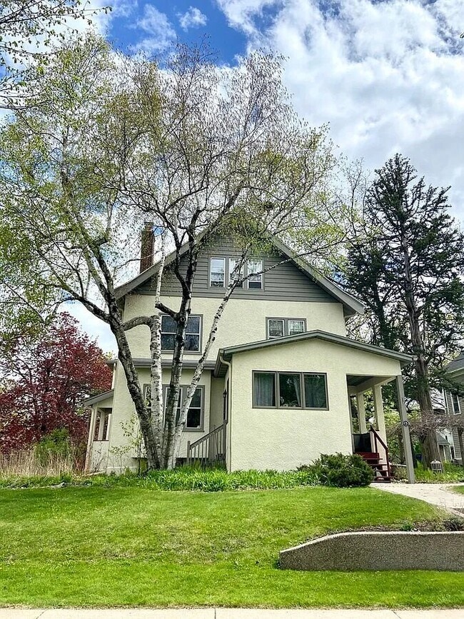 Building Photo - 2148 Carter Ave