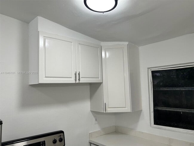 Photo - 261 NW 49th St