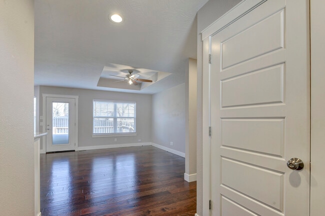 Photo - 343 Holts Lake Dr