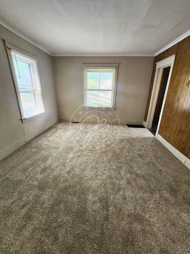 Photo - Spacious 3-Bedroom Home with Bonus Room and 1.5 Baths