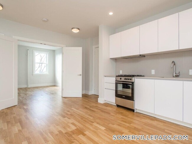 Building Photo - 136 Highland Ave Rental