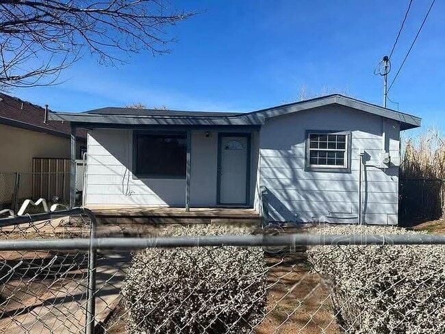 Building Photo - 414 Lindy Ave