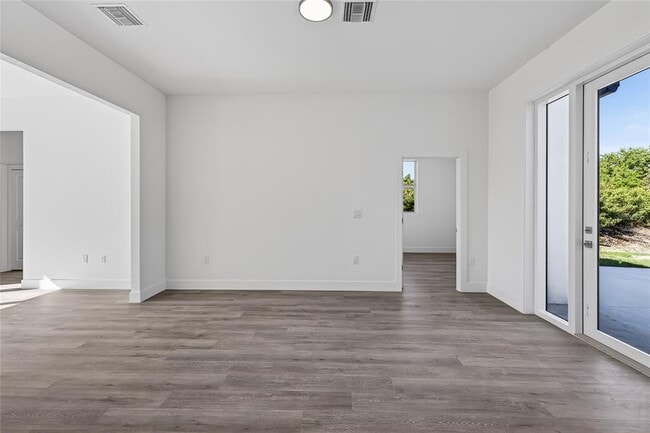 Photo - 511 Sweetwater Dr