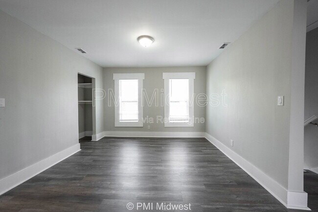 Photo - 538 W 29th St