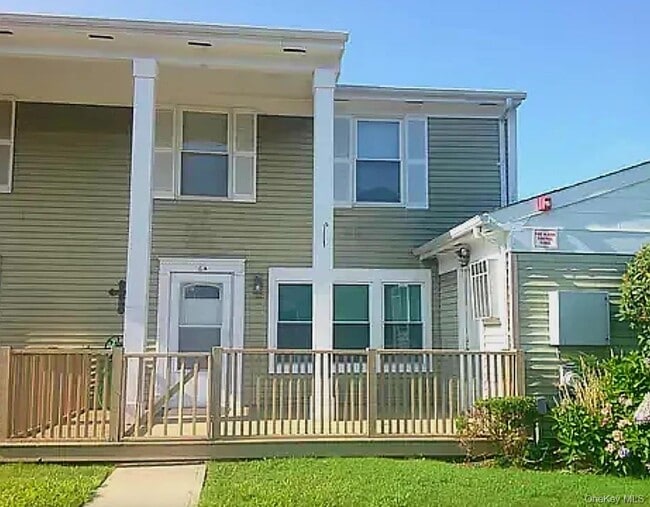 Building Photo - 6 Ticonderoga Ct