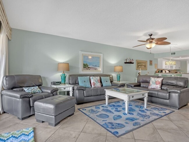 Photo - 8494 Ridgewood Ave Unidad 4304