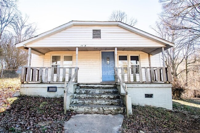 Photo - 1138 Valley Dr SW