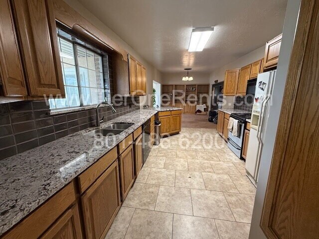 NO DEPOSIT Option Available for Qualified Renters!